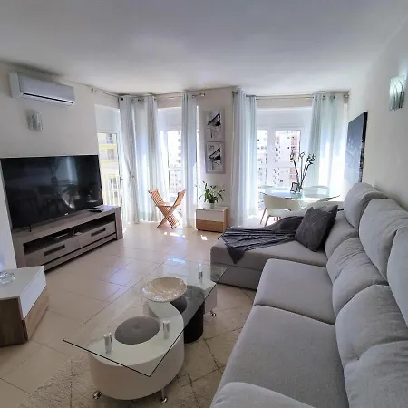 8c Torre - Casas & Papeis